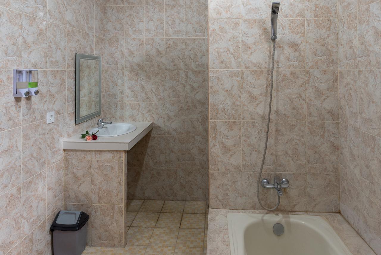 Koming Guest House Canggu Екстериор снимка
